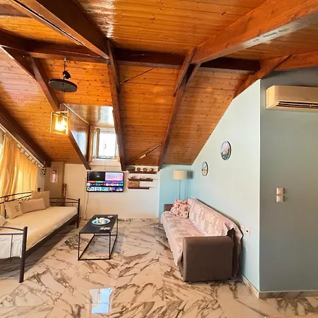 Helen Loft Apartment *